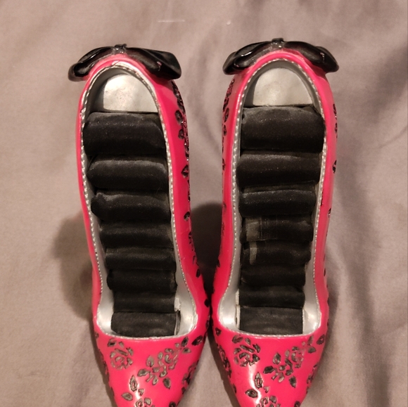 Vintage High Heels Ring Holders (Set Of 2) - Picture 3 of 9